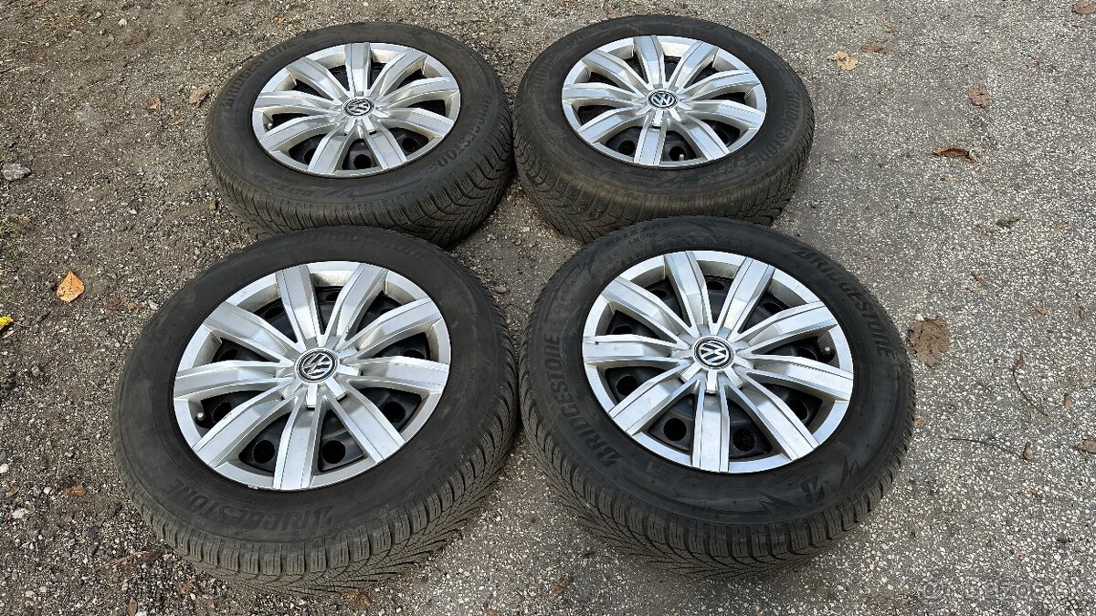 13.	VW Tiguan 215/65/ r17