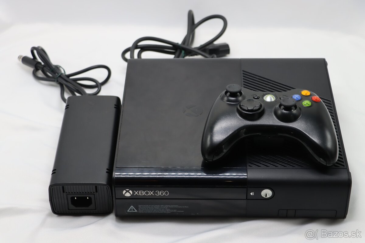 Xbox 360 E 500GB + originál ovládač + napájací adaptér