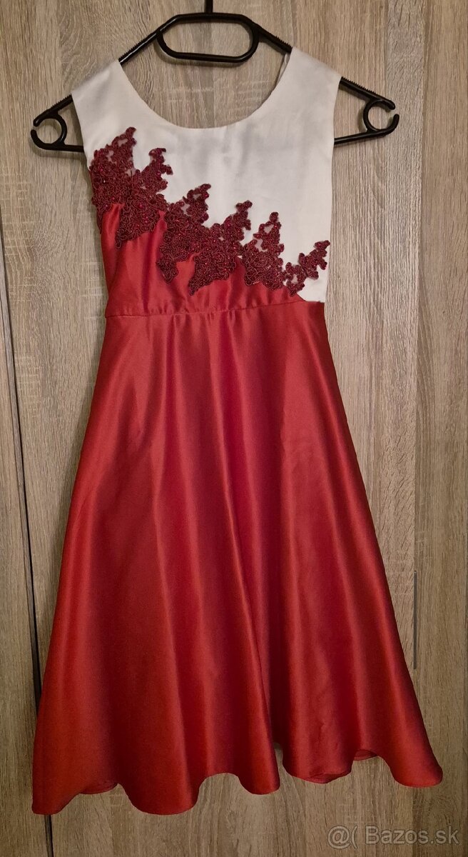 Dievčenské nové šaty