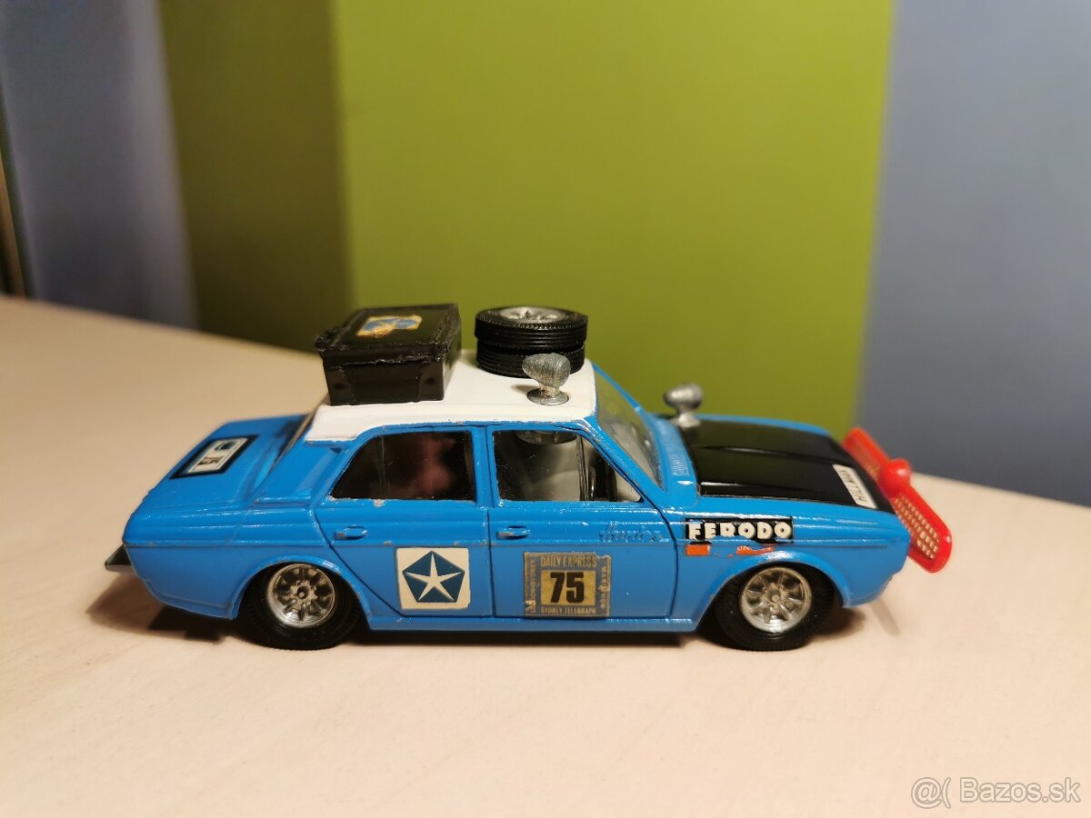 Corgi toys Hillman Hunter