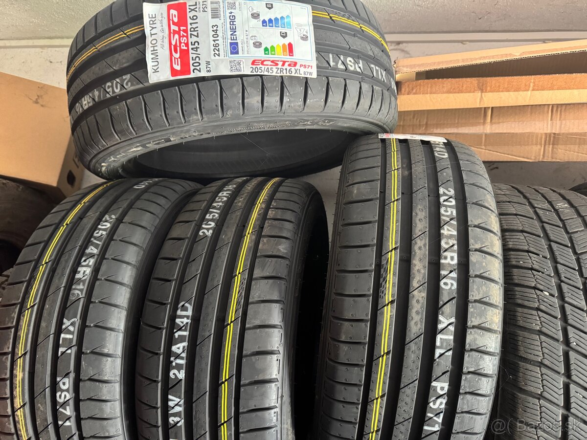 Predam pneu. KUMHO Ecsta 205/45 R16