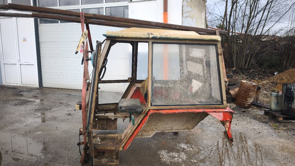 Kabína Zetor 6911