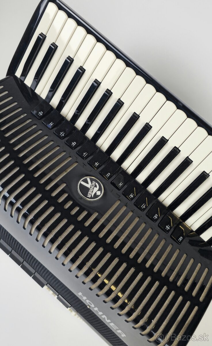 akordeon Hohner Ventura IV ,4 hlas v stave noveho nastroa