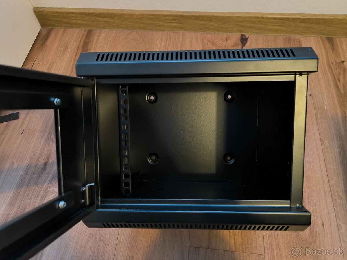 Rack skriňa Datacom 10" 6U/280 mm