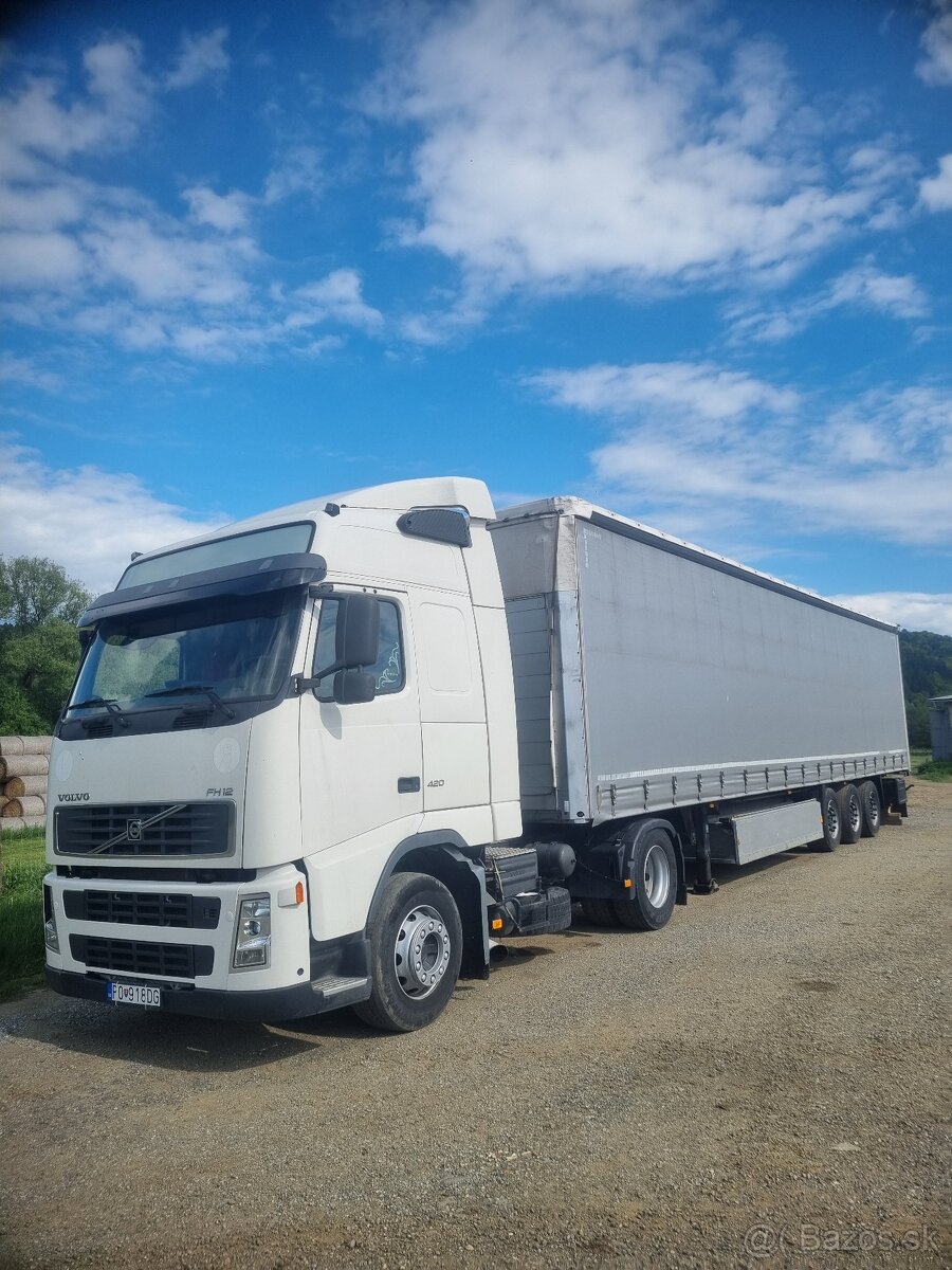 Ťahač Volvo FH 12 + náves Schmitz