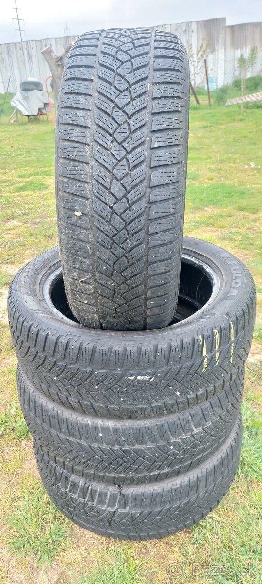 215/55 R17 pneu-zima m+s