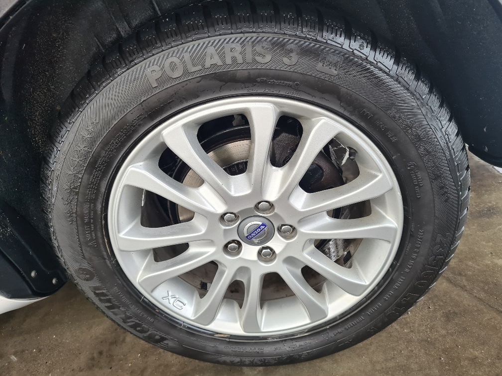 zimné Barum Polaris 4x4 235/60 R18