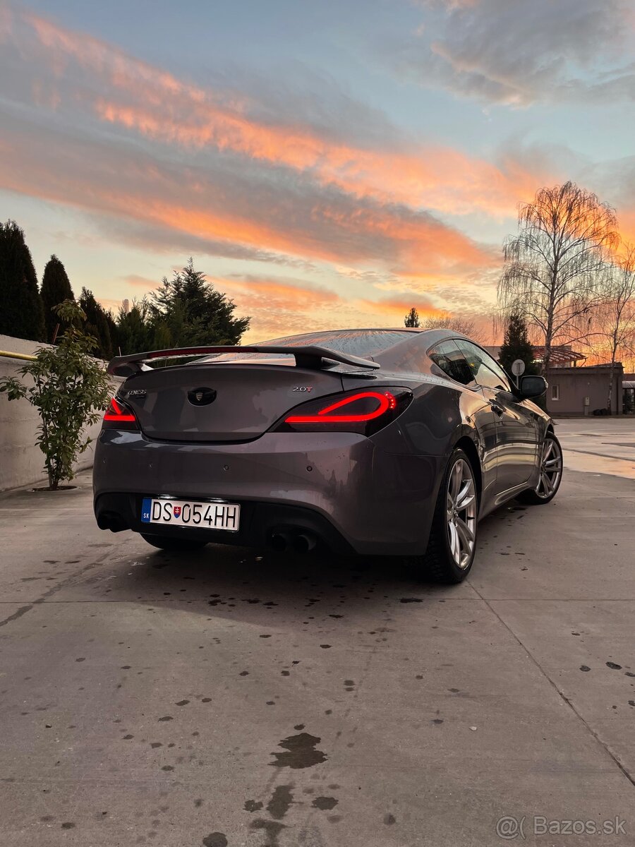 Hyundai Genesis Coupe 2.0T