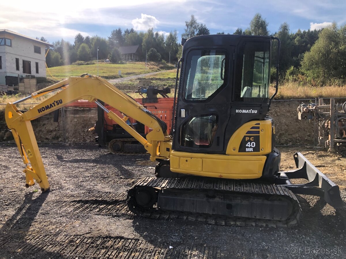 Komatsu PC40