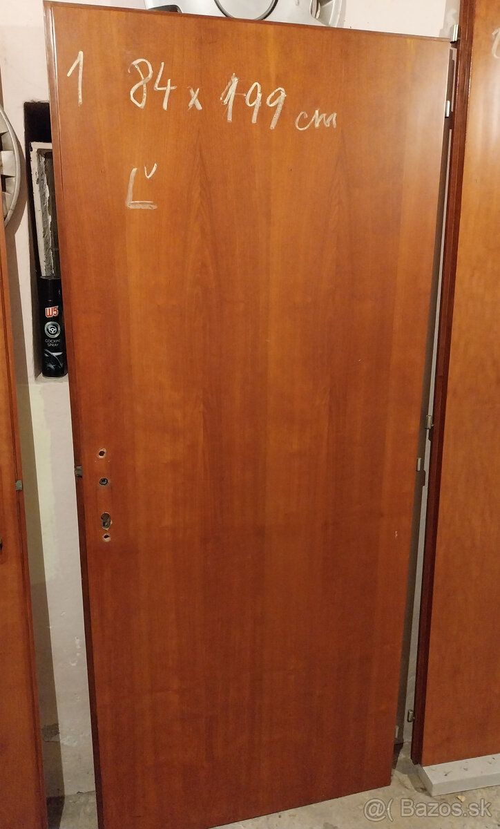 Kancelárske dvere