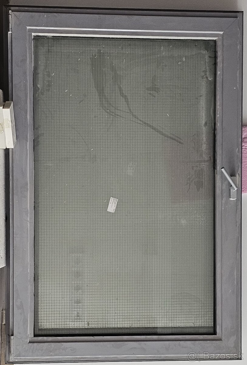 PREDÁM HLINÍKOVÉ OKNA 1140x1680 S BEZPEČNOSTNÝM SKLOM 30 EUR