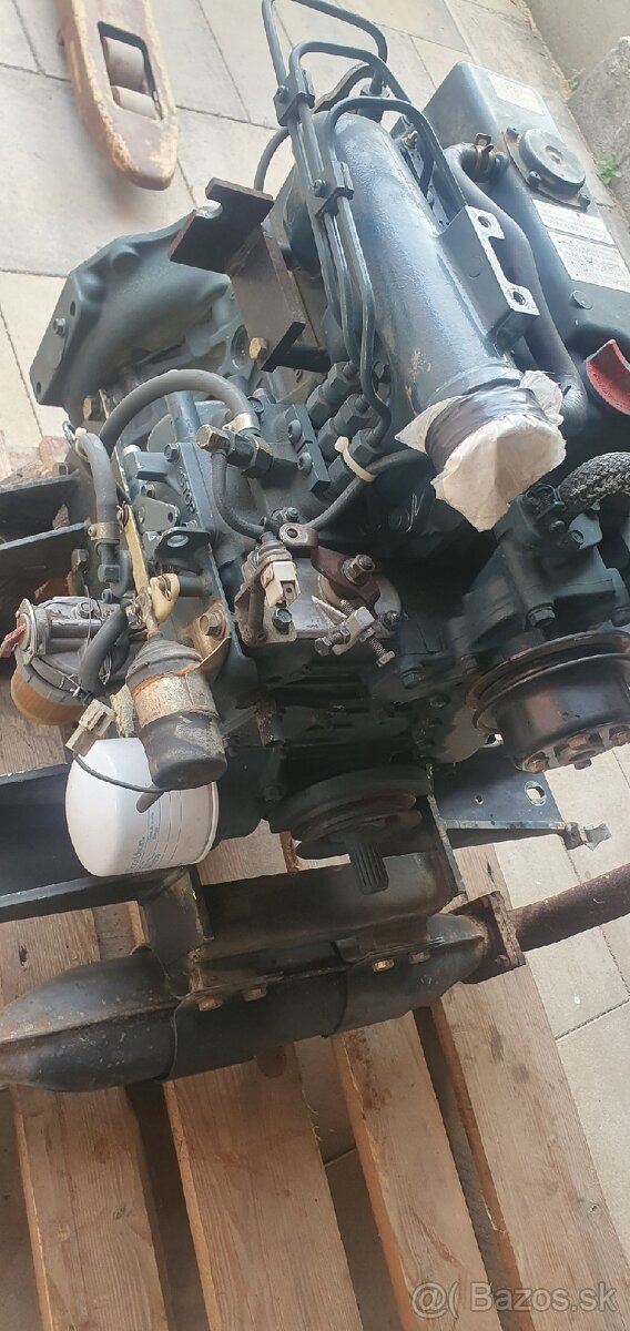 Kubota D1403