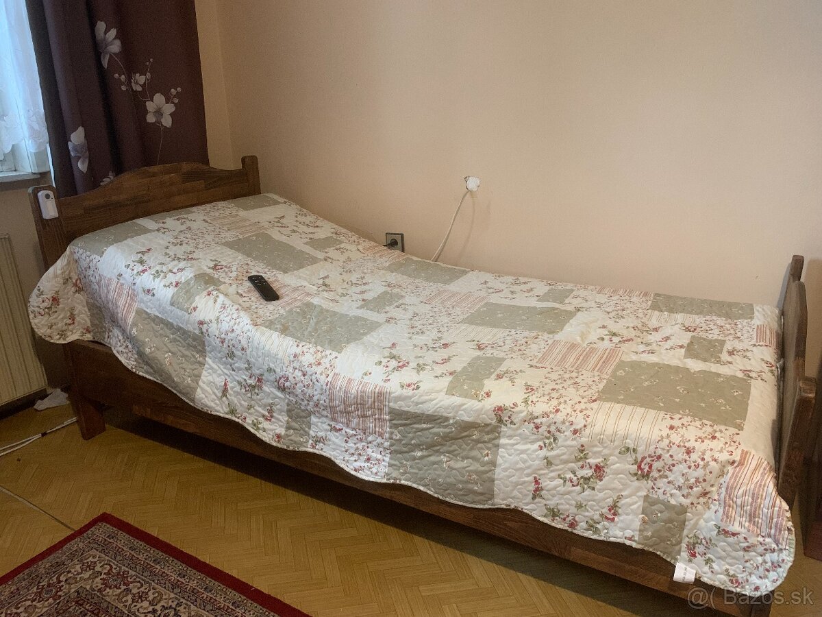 Polohovateľná posteľ