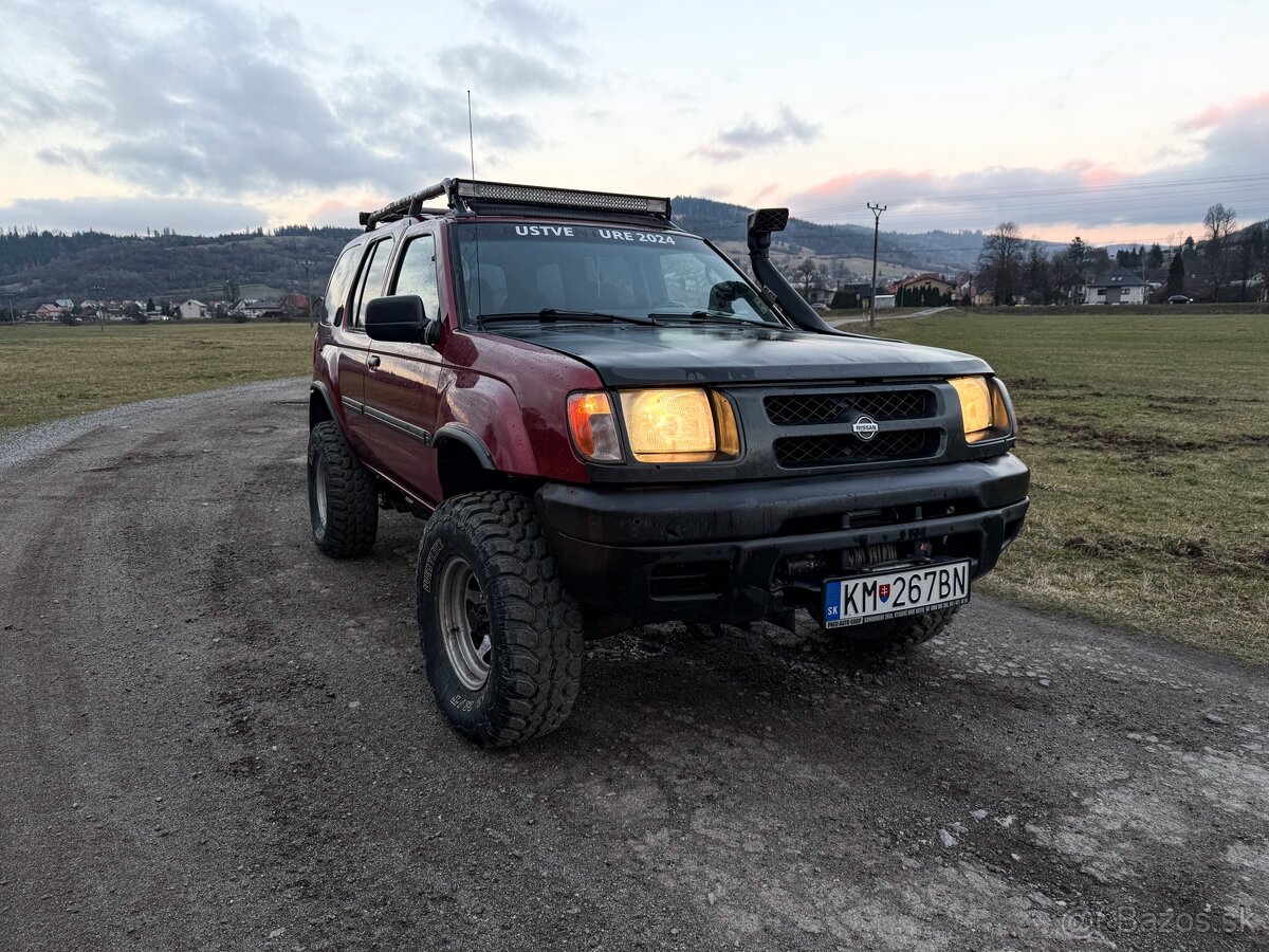 Nissan Xterra 3.3 V6 benzín