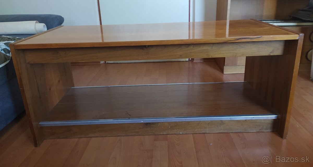 Konferenčný stolík