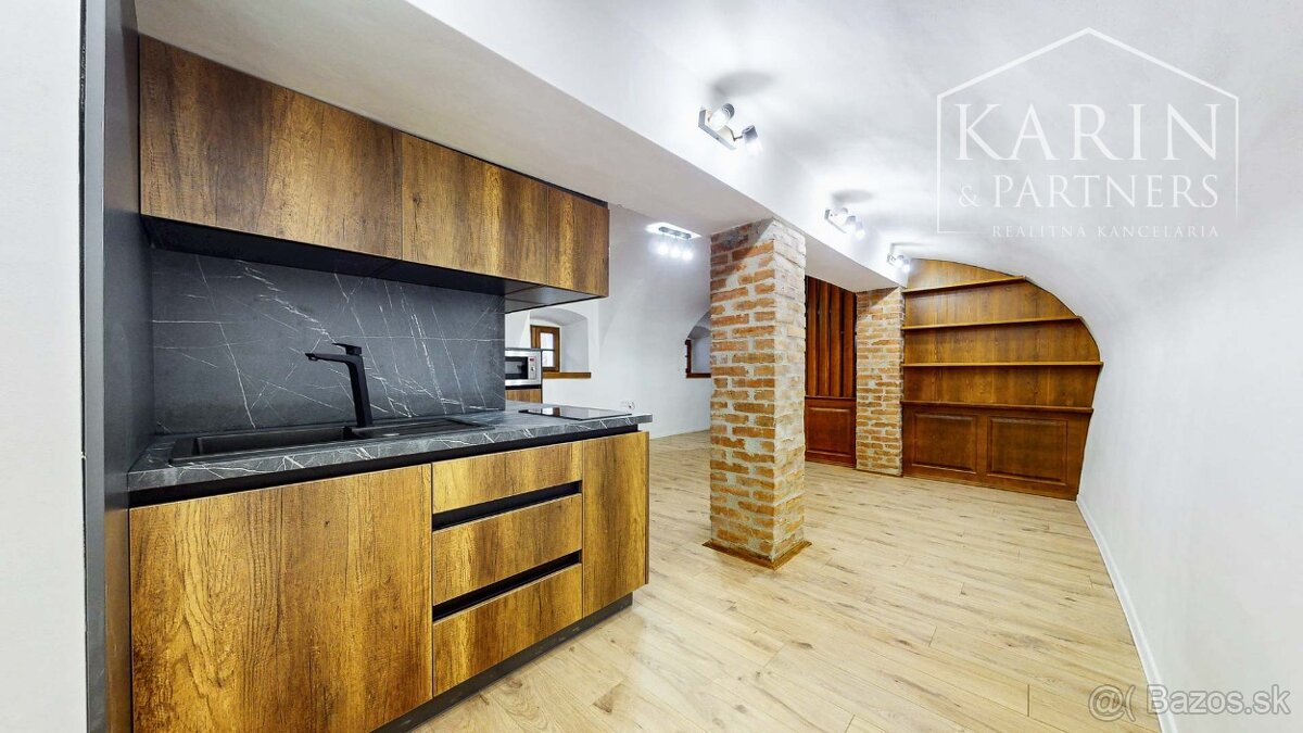 Exkluzívny nový apartmán v priamom centre Banskej Štiavnice