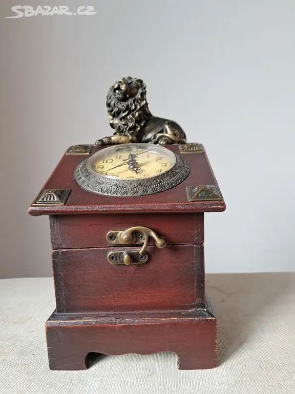 Stolní hodiny funkční.