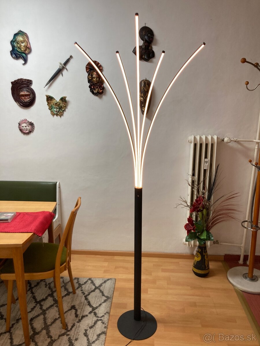 Stojanová LED lampa - nová