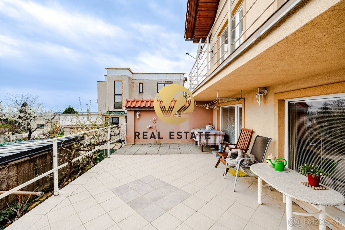 Na PREDAJ RD Zobor 120m2, pozemok 460m2