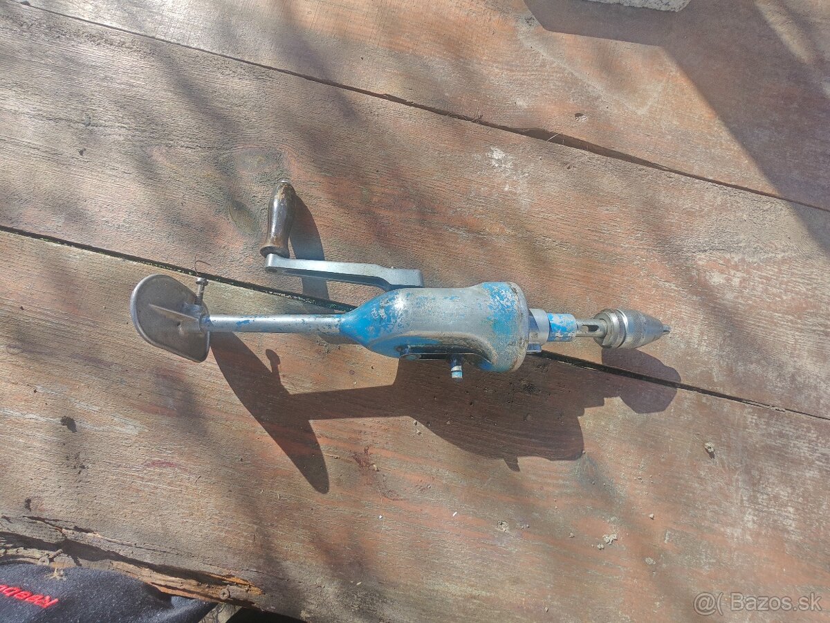 Ručná vrtačka VLAD