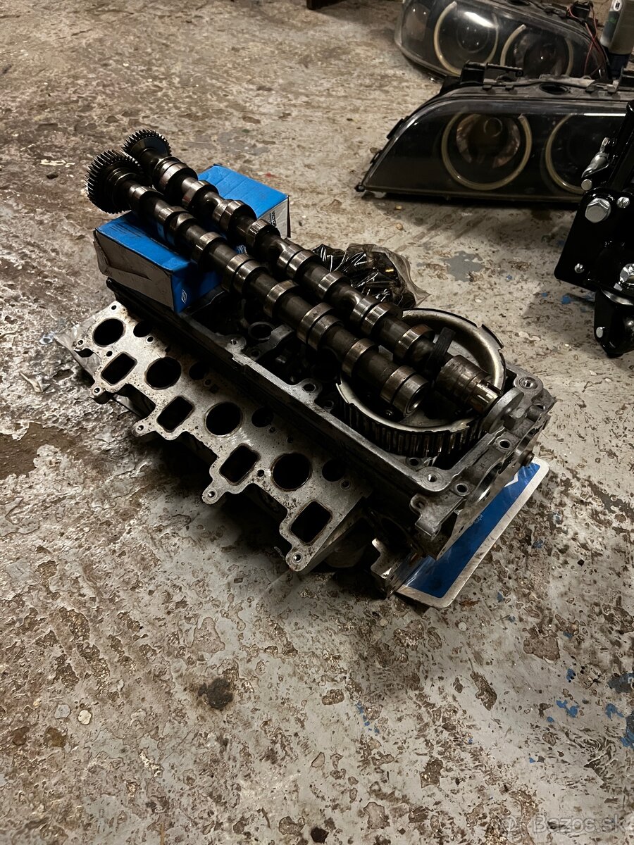 Hlava škoda superb 2