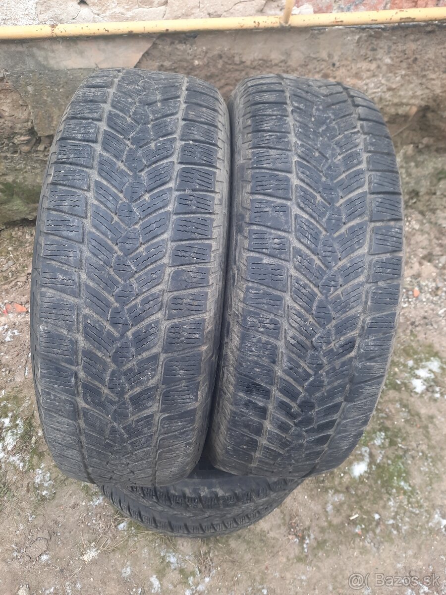 Zimné pneumatiky 215/70R16