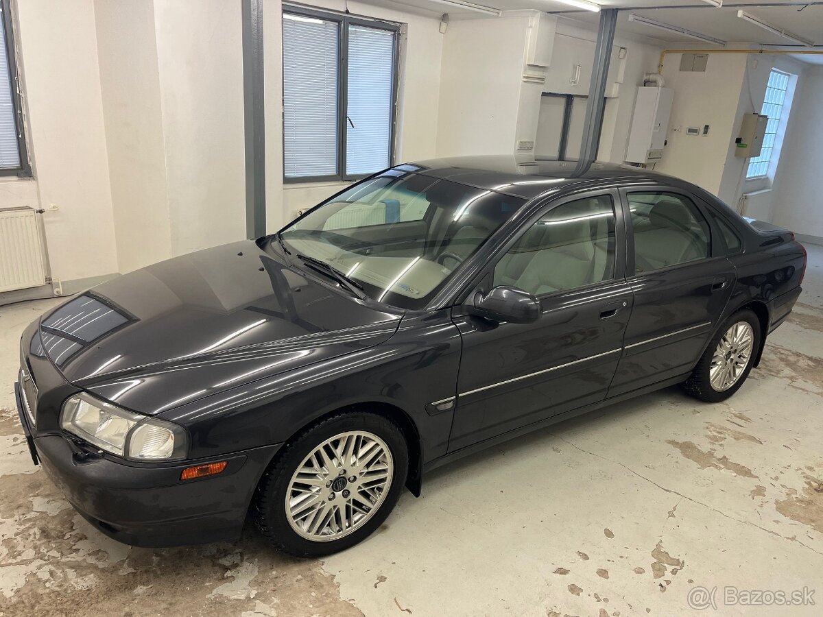 Predám Volvo S80 T6 2,9i, 200kW, r.v. 2002 Nová cena