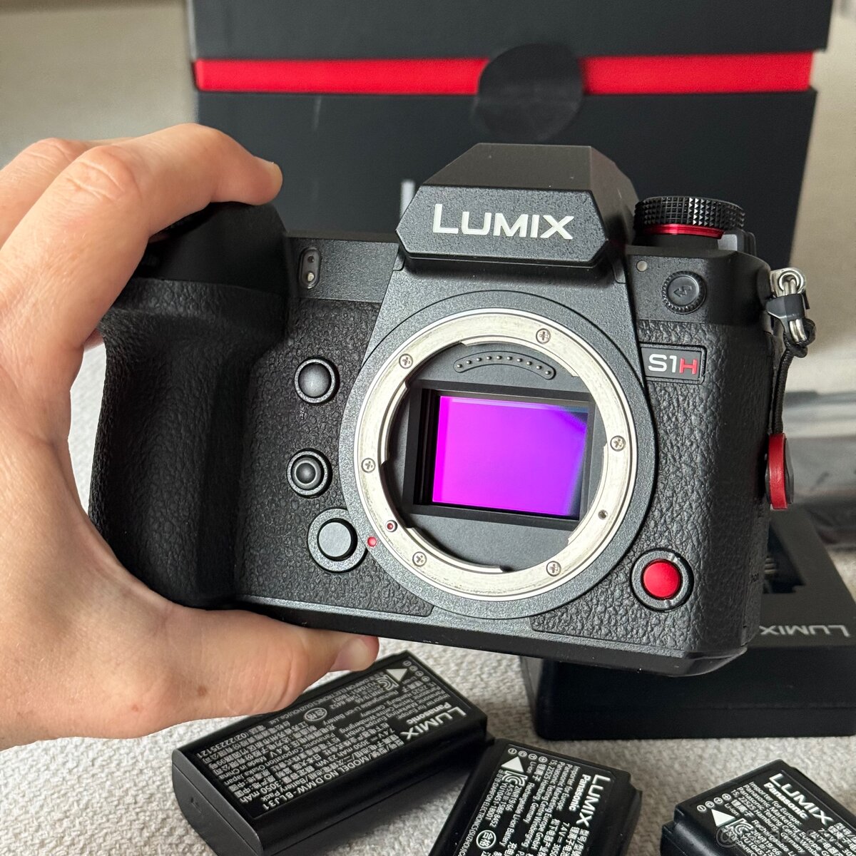 Predám Panasonic Lumix S1H - telo