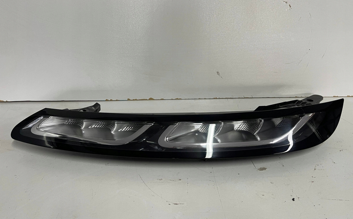 Citroen C4 Cactus 2014- ľavé predné svetlo LED denné svetlo