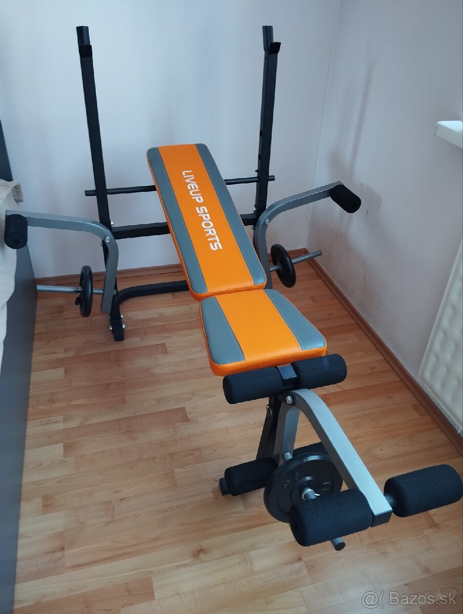 Posilňovacia polohovateľná lavicka