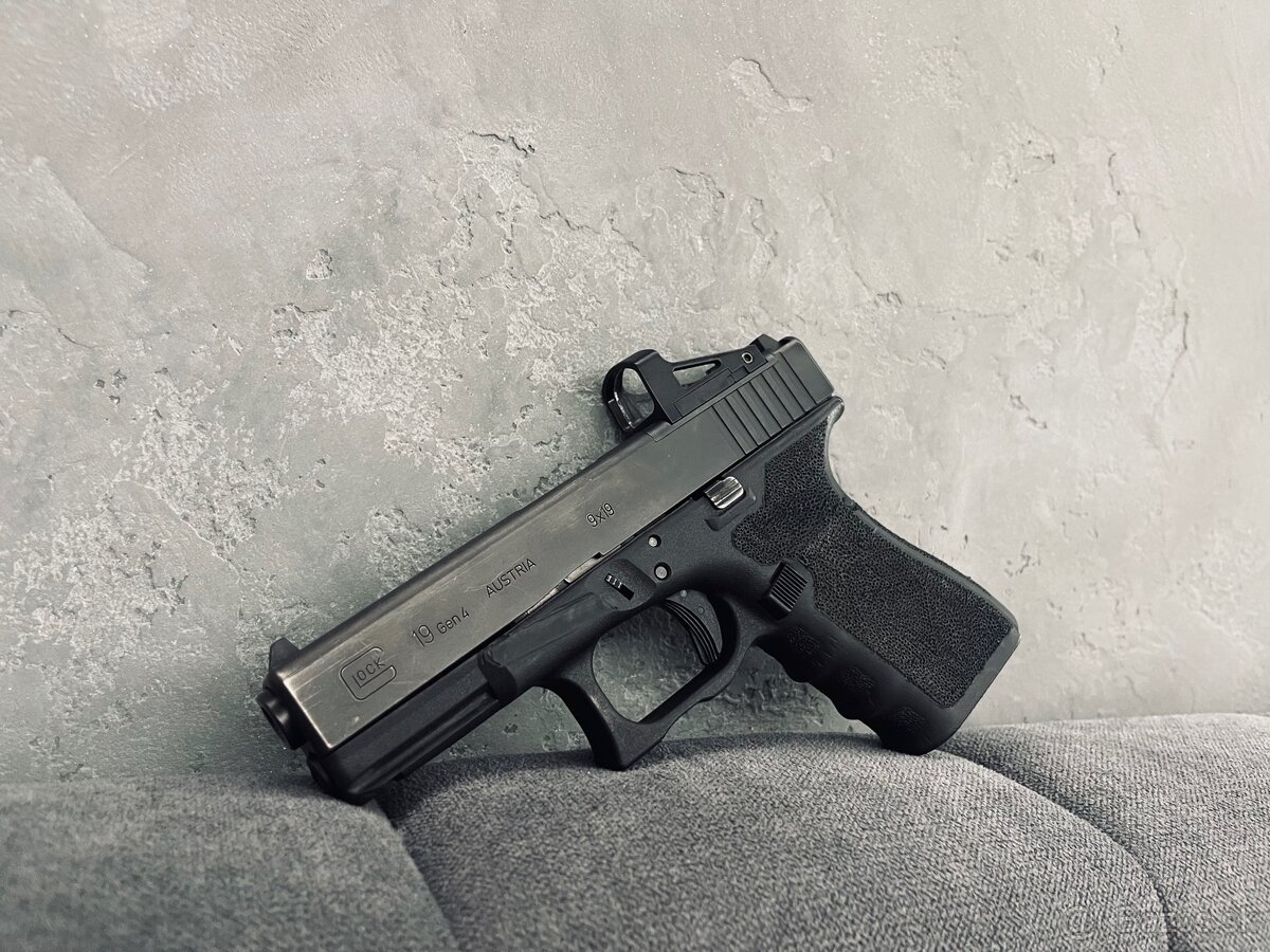 Glock 19 MOS
