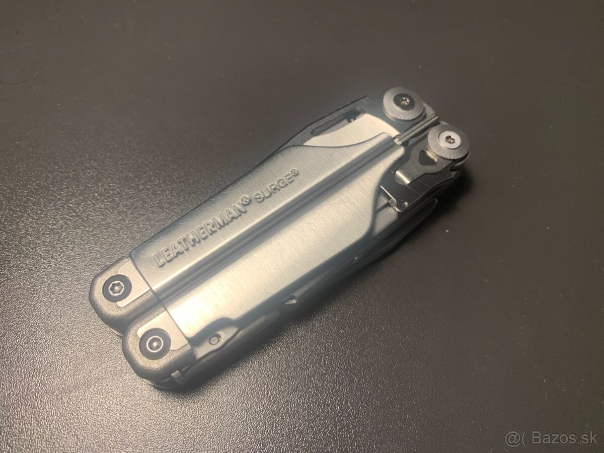 Multitool Leatherman Surge strieborný