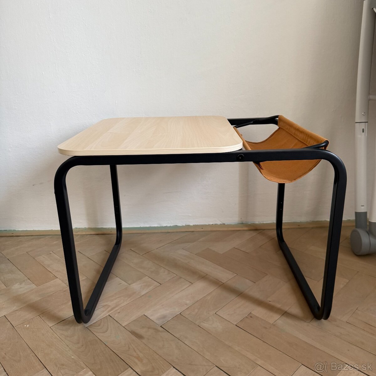 Ikea OLSERÖD Príručný stolík