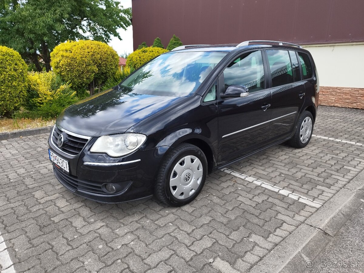 Volkswagen Touran 1.4tsi DSG.