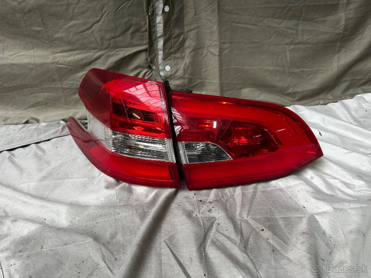 PEUGEOT 308 SW Zadne ľave svetlo
