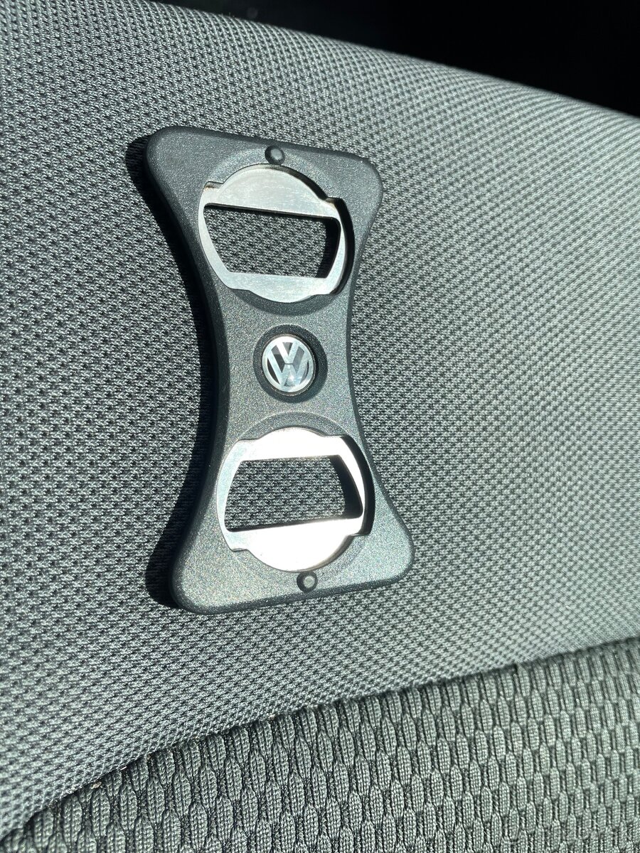 Predam Originálny otvárač na fľaše Volkswagen