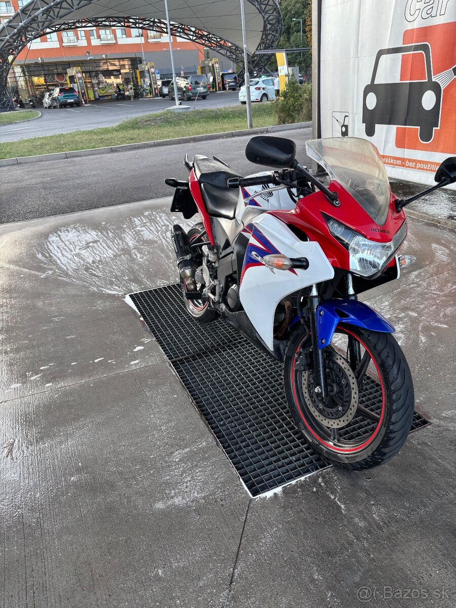 Honda CBR 125R