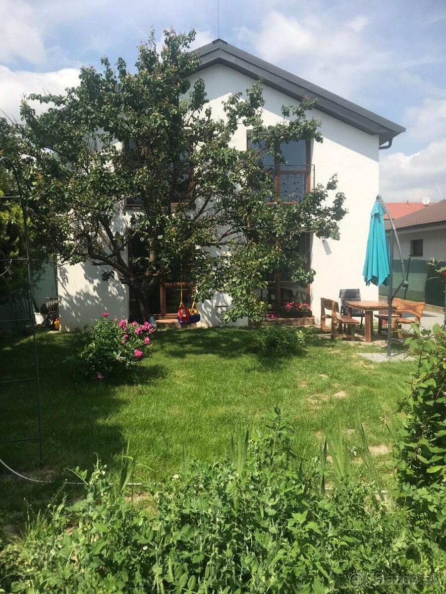 PRENÁJOM – štýlový 3iz byt v rodinnom dome pri Vrakunskom le