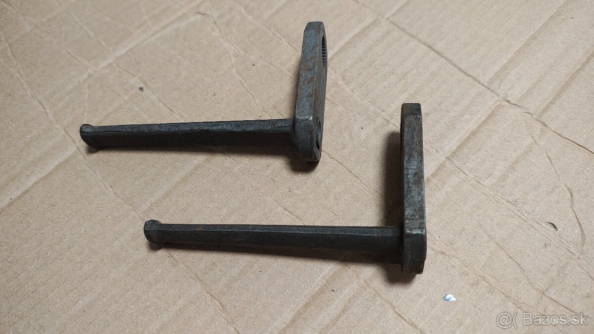 Stupačky uloženky ČZ 150c