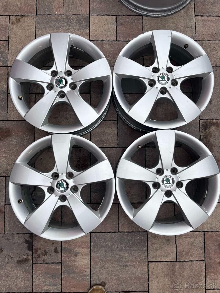 Predám org.hlinikové disky Skoda Octavia---R17