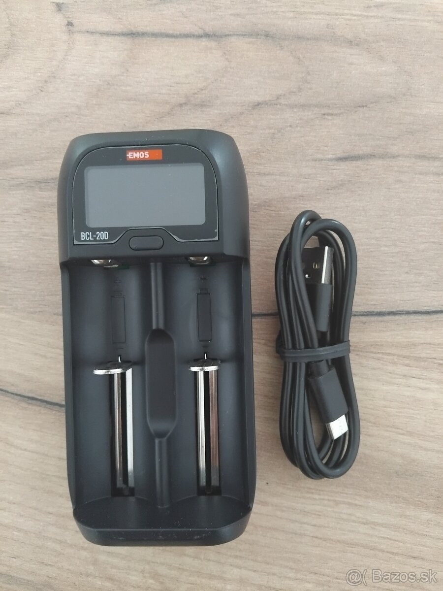 Smart Li-ion Charger nabíjačka