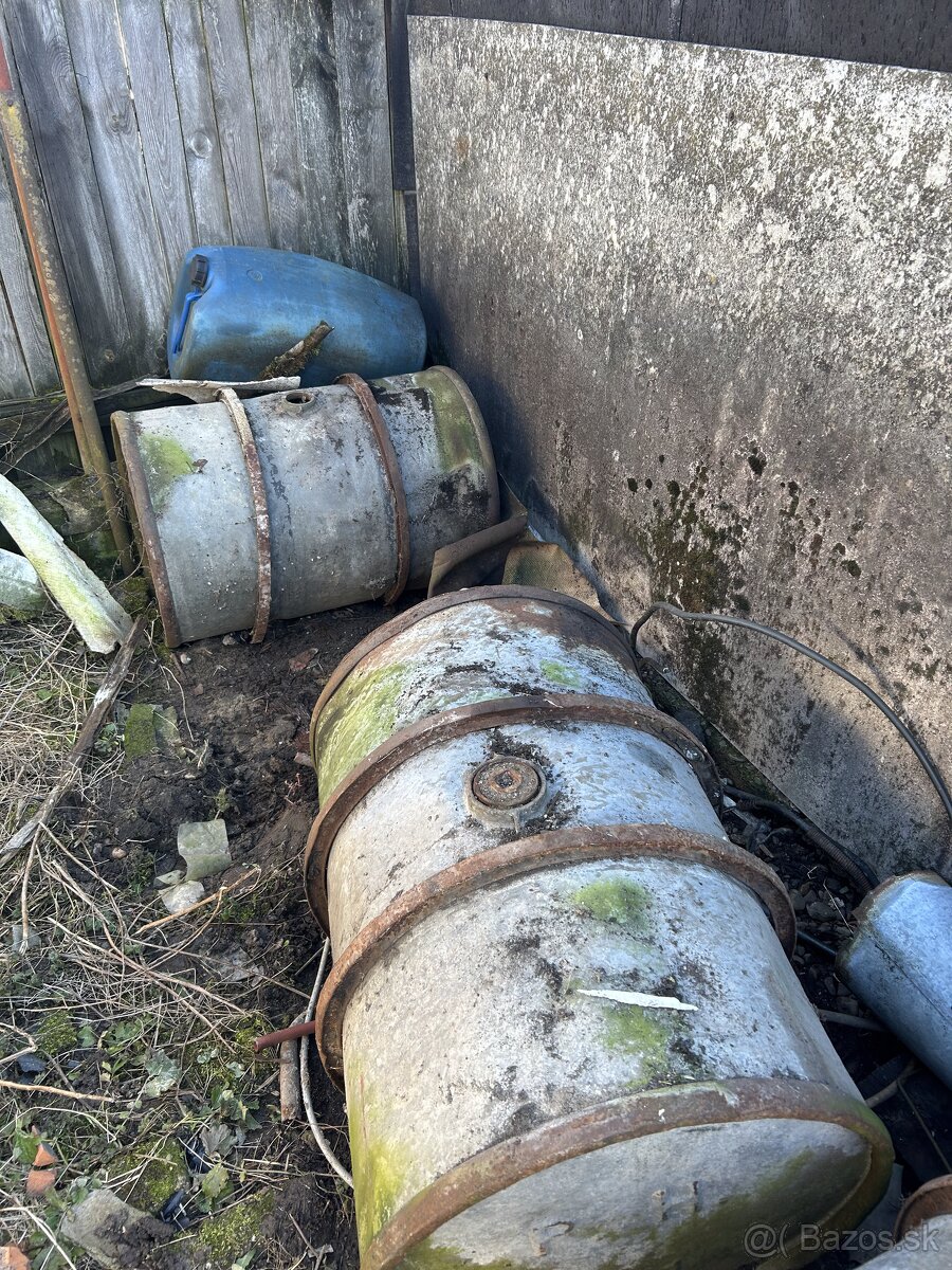 Predám kovové sudy