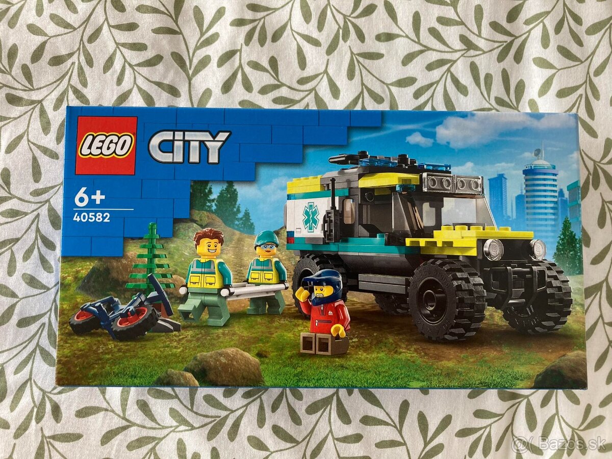 NEROZBALENÉ LEGO City 40582 Terénna sanitka 4 x 4