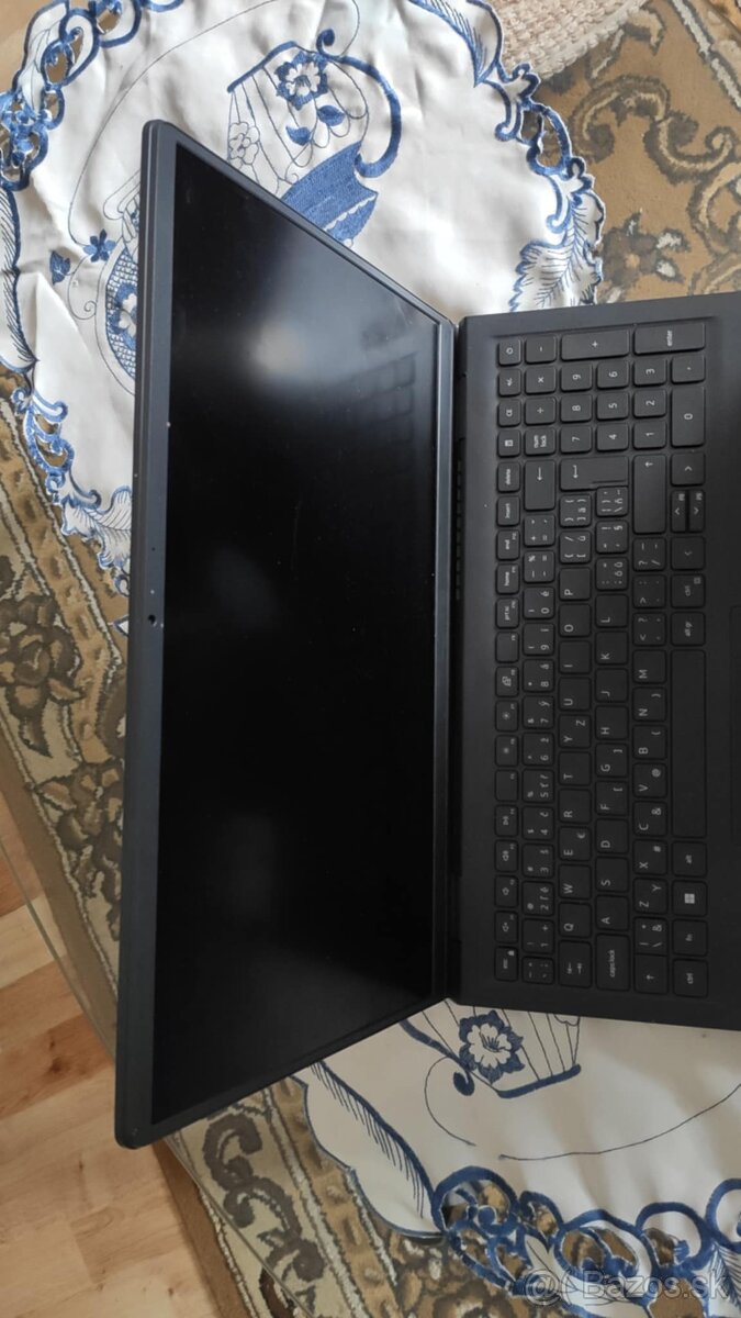 Predám notebook Dell 256gb 8gb