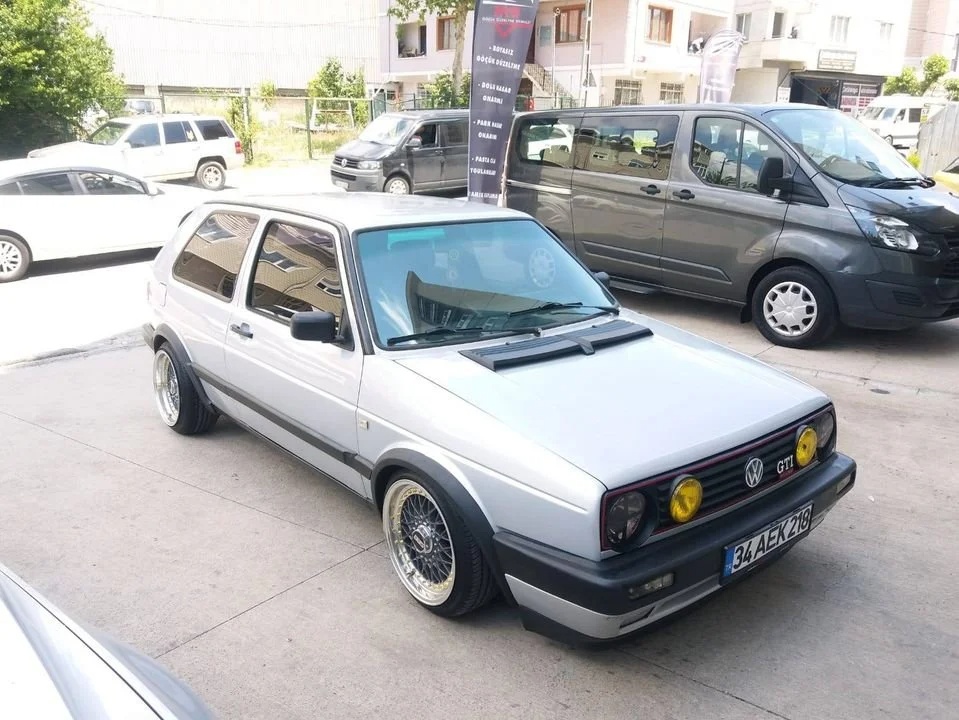 Hood scoop Golf Mk2 Jetta náduch na prednú kapotu