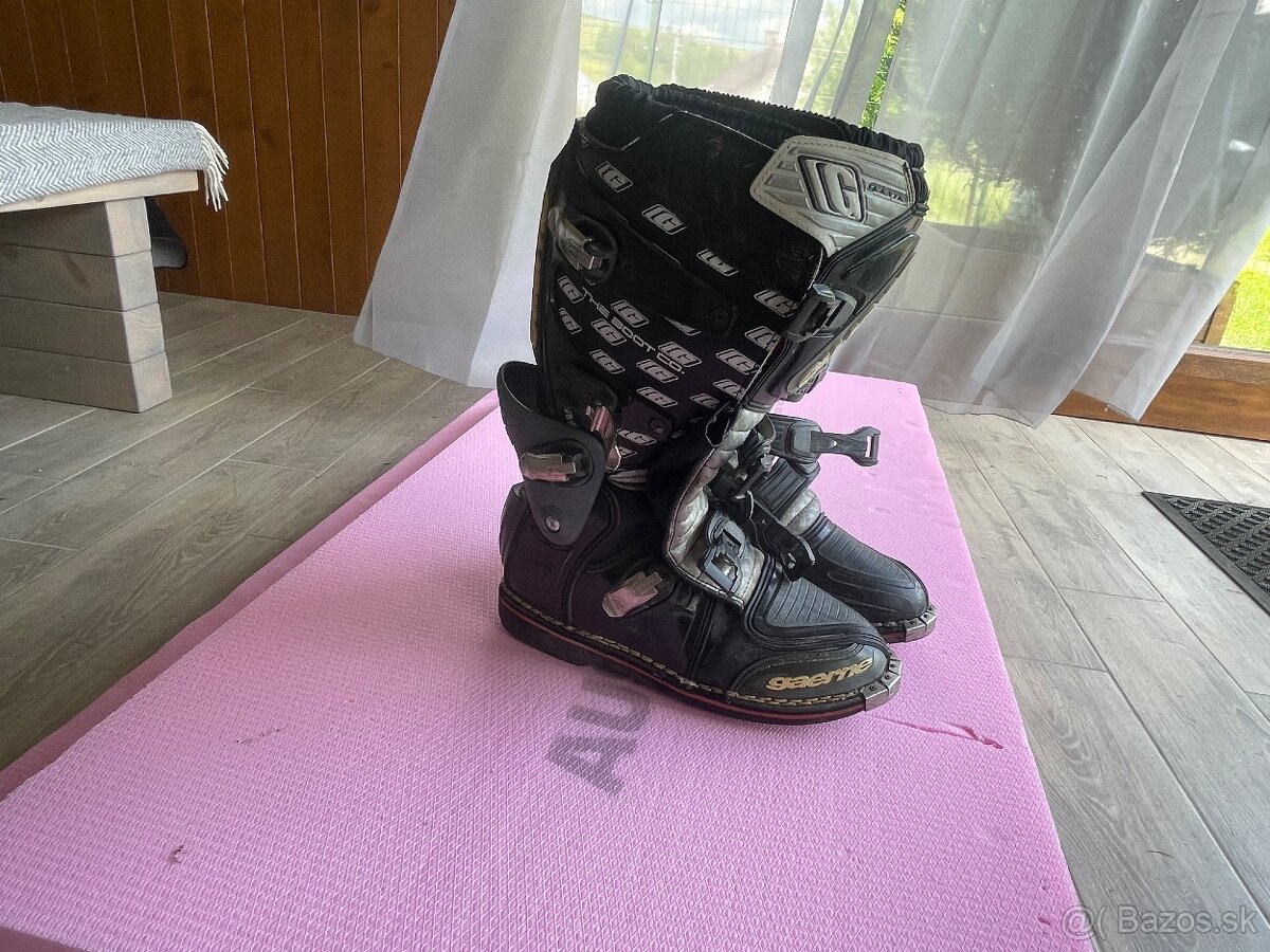 motocrossove čižmy