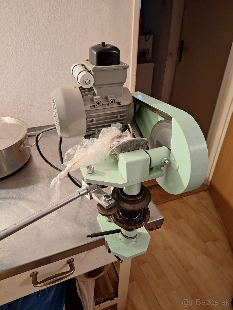 Zatvaracka na konzervy