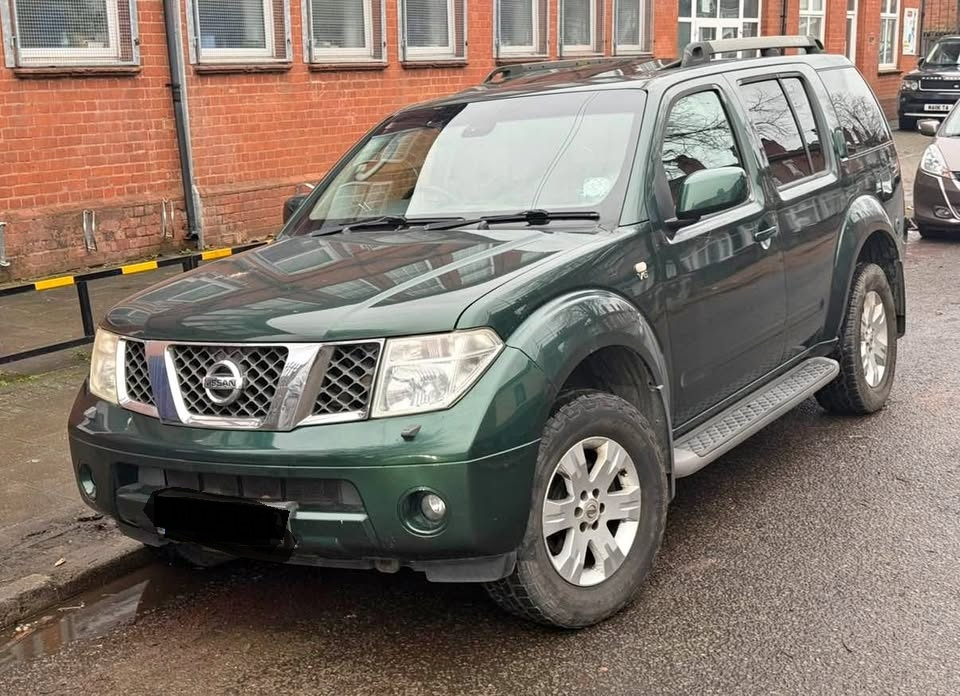 nissan pathfinder 2.5 DCI