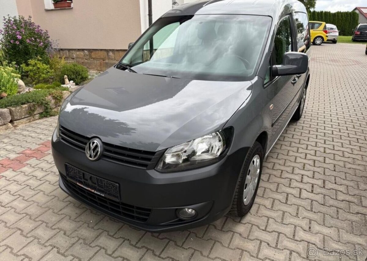 Volkswagen Caddy 1,6 TDi klima 2 x šoupačky nafta manuál