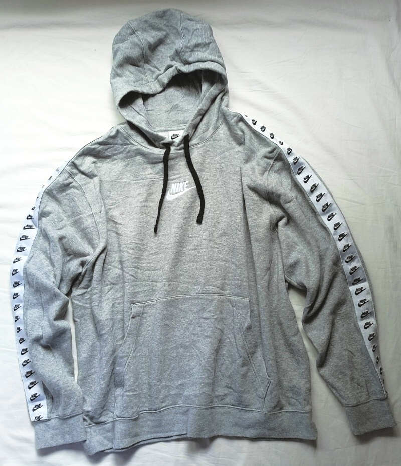 PÁNSKA ŠEDÁ MIKINA – NIKE – vel. XL